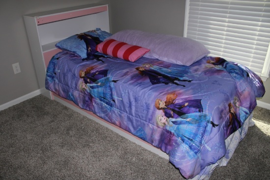 Small Childrens Bed and linens