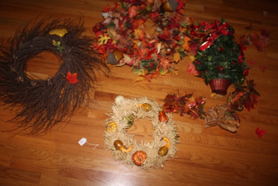 Seasonal Wreaths and decorations