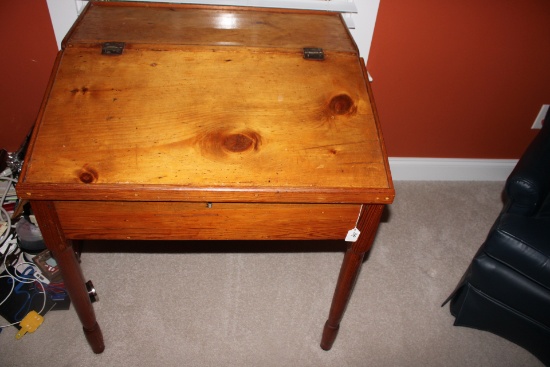 Vintage Desk. 40x30x30