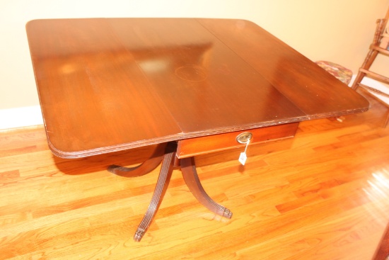 Vintage Drop Leaf Table.