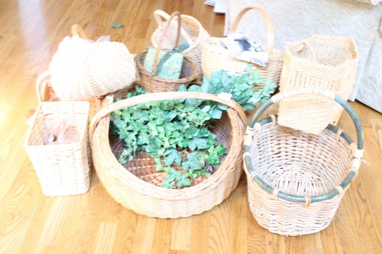Lot of Beautiful Baskets, All Sizes, Colors