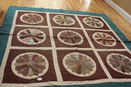 Antique Hand Stitched Dresden Plate Quilt