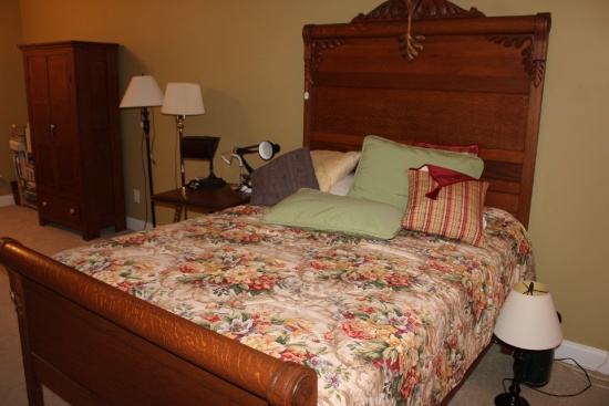 Antique Wood Carved Bed.