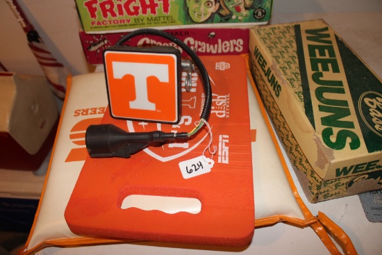 Tennessee Truck Hitch light and mats