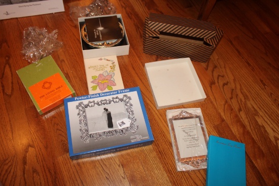 Mirror, Bible, Picture and other what nots.