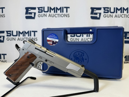 Smith & Wesson SW1911 .45 ACP