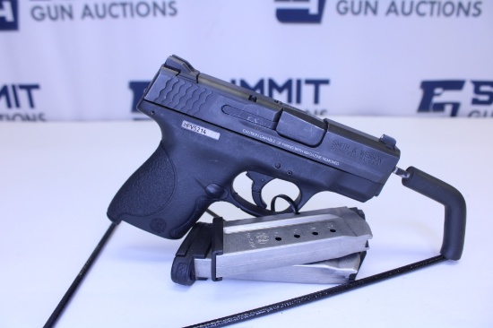 Smith & Wesson M&P40 .40 S&W