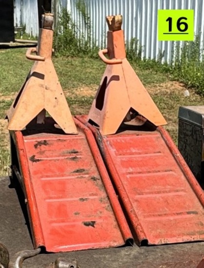 Set of ramps & set of jack stands