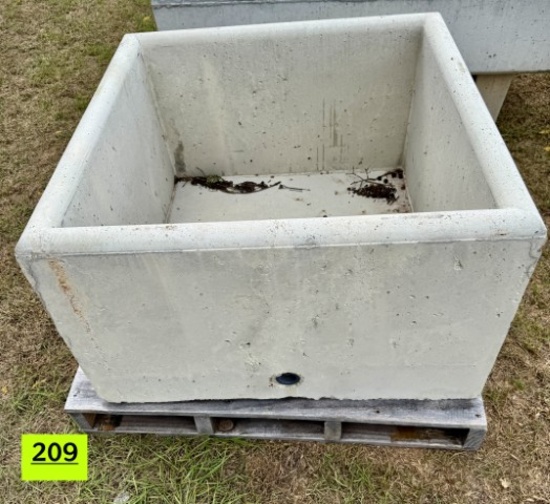 3ft x 3ft Concrete watering trough