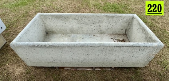 6.5ft x 3ft concrete water trough