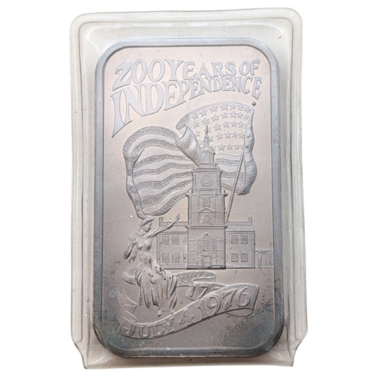 FEATURE Vintage 1 Ounce Fine .999 Silver Bar - July 4th, 1976 - 200 Years of Independence!