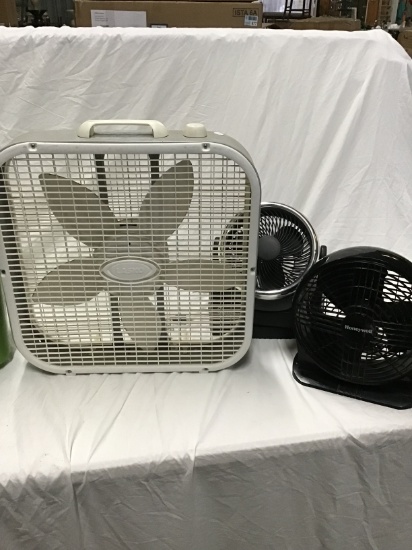Group of 3 working fans