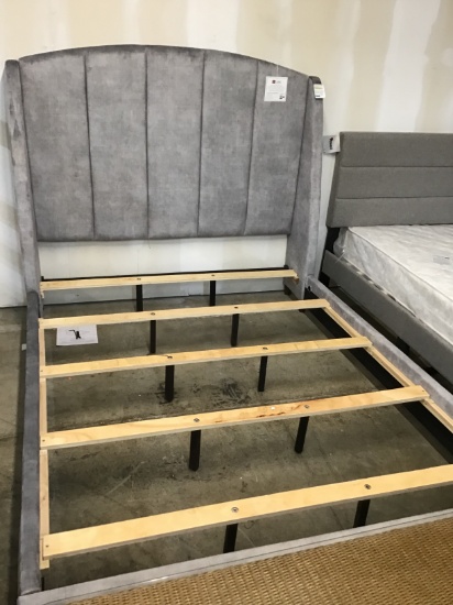 Brand new Lane furniture queen size bed