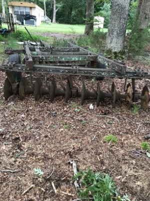 John Deere 20-disc offset harrow