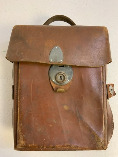 WWII GERMAN BROWN LEATHER MEDICAL SUPPLY BAG