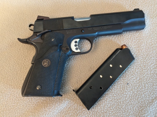 Dan Wesson PM2 Pointman 245 Caliber Semi-Auto Pistol