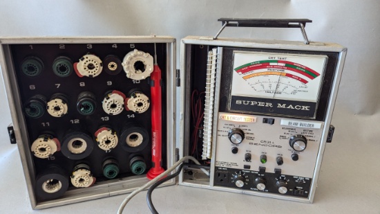 Sencore Super Mack CR31A CRT Circuit Tester Beam Builder w/ Adaptors