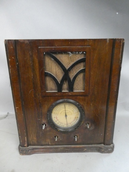 Montgomery Ward Airline Model 62-177 Tombstone Wood Tube Table Top Radio