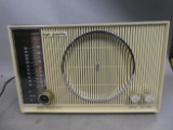 Zenith Model H845 High Fidelity Wood & Plastic Table Top Tube Radio