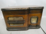 Unknown Maker Model 533 Art Deco Wood Tube Tabletop Radio & Phonograph