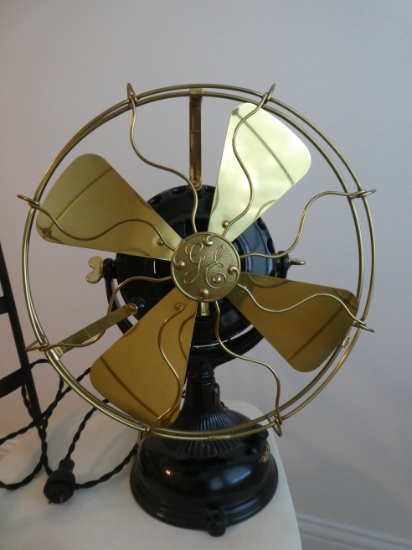 Antique GE General Electric Pancake Motor Brass Blade Electric Fan Type AK 433/BC
