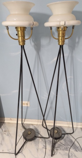 Mid Century Modern Pair of Gerald Thurston Tripod Floor Lamps