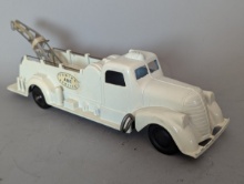 Vintage Metal Masters Co 600-M Wind-Up Tow Truck Classic Toy Collectible