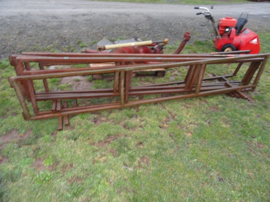 7 10ft x 20in mini corral panels