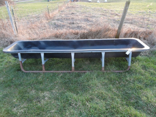 Poly bunk feeder
