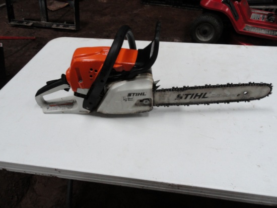 Stihl MS251 chainsaw