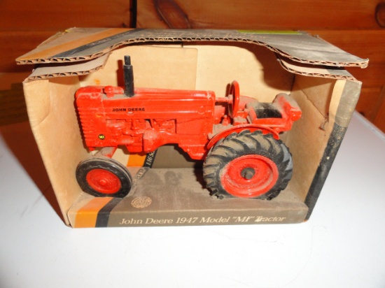 Toy - JD 1947 Model MI tractor