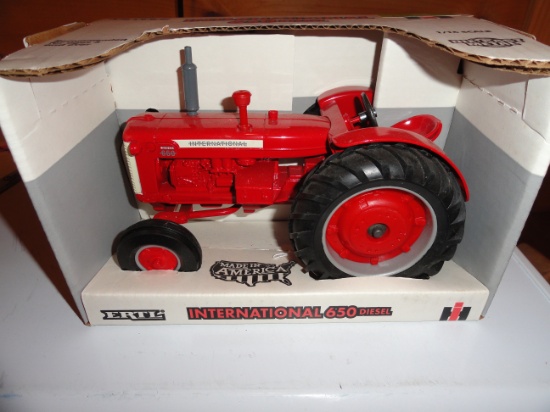 Toy - International 650 diesel tractor