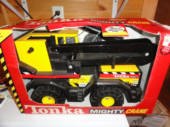 Toy - Tonka mighty crane New in box