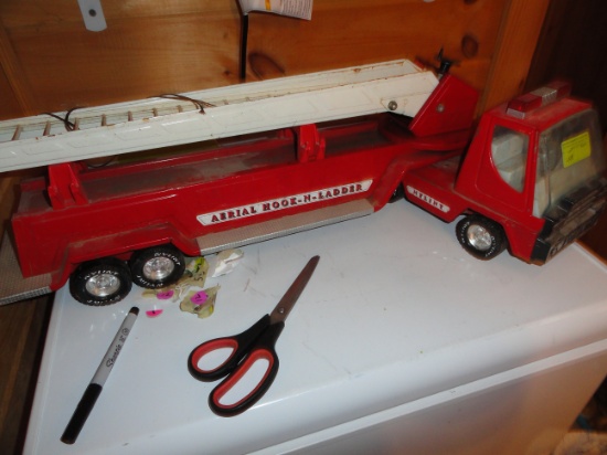 Toy - Fire metal ladder truck