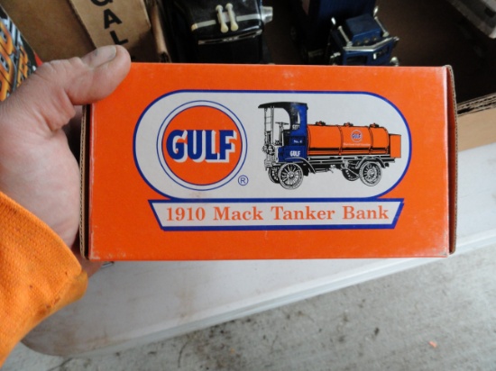 Gulf 1910 mack tanker bank