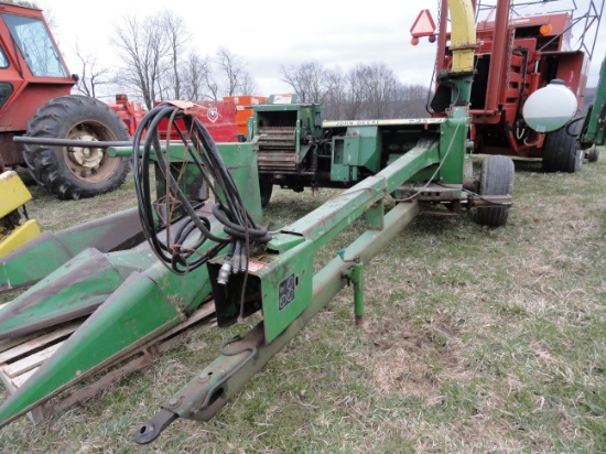 JD 3950 Chopper with corn and hay head.  HAS CTRL BOX