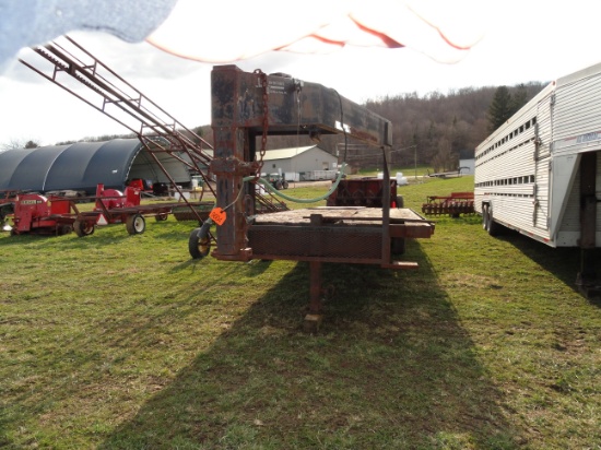 Goose neck trailer.   HAS TITLE