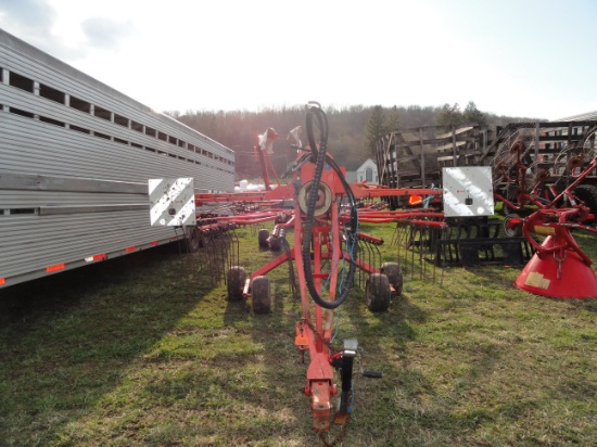 Kuhn GA 7822 MasterDrive double rotary rake