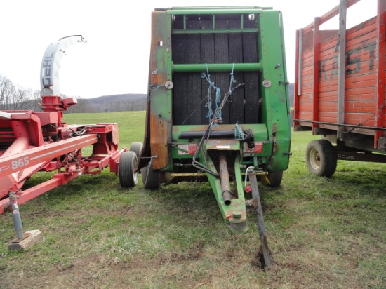 JD 435 Round baler