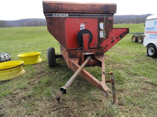 Gehl 7190 feed wagon