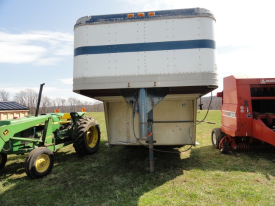Featherlight horse trailer. HAS TITLE
