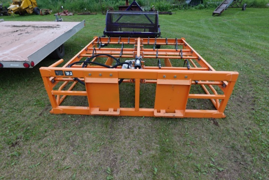 NEW - quick attach Landhonor bale accumulator