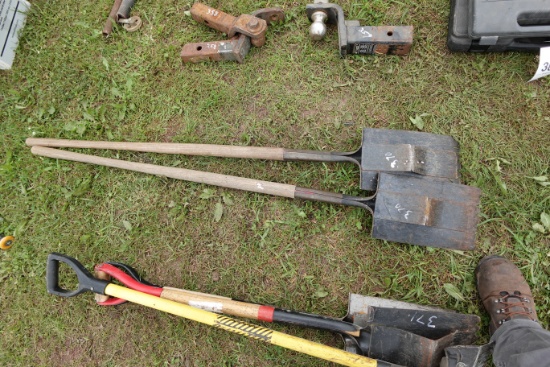 Long handle shingle shovel