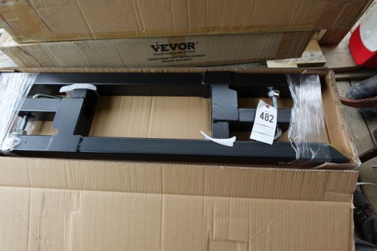 NEW - Clamp on pallet forks