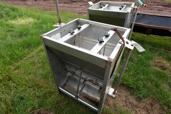 Stainless steel pig feeder