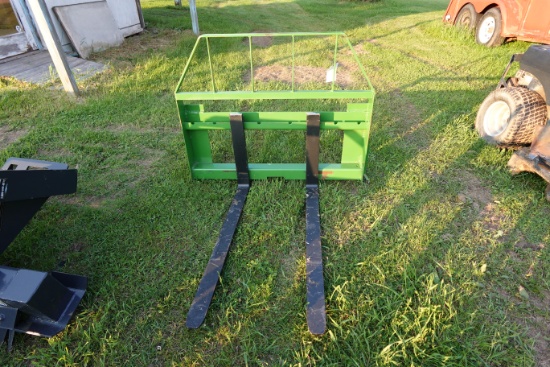 NEW - Kivel JD style quick attach 42in pallet forks