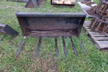 5ft quick attach Manure bucket