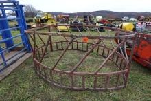 Round bale feeder