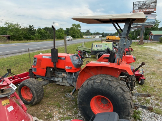 Tag # 2170 Kubota M4900 tractor, runs and drives