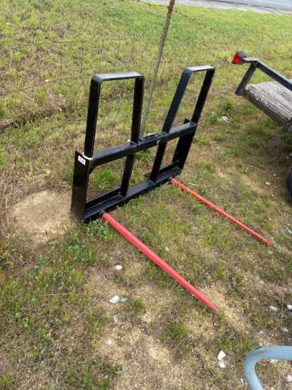 Tag # 2206New skidsteer attach hay spear